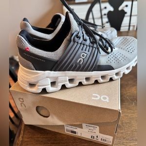 On Cloud Cloudswift Women’s tennis shoes, size 8, like new condition